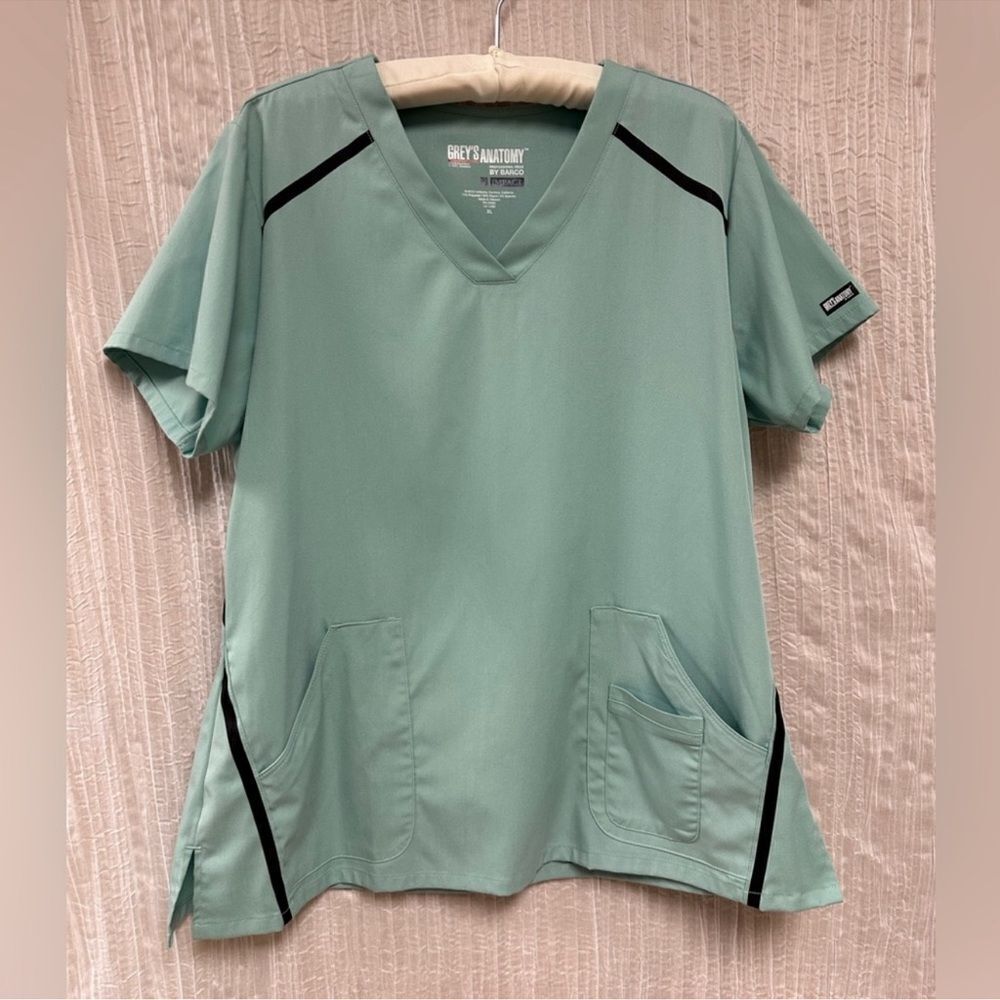 Grey’s Anatomy XL Impact by Barco Pistachio Green Black V Neck Scrub Top